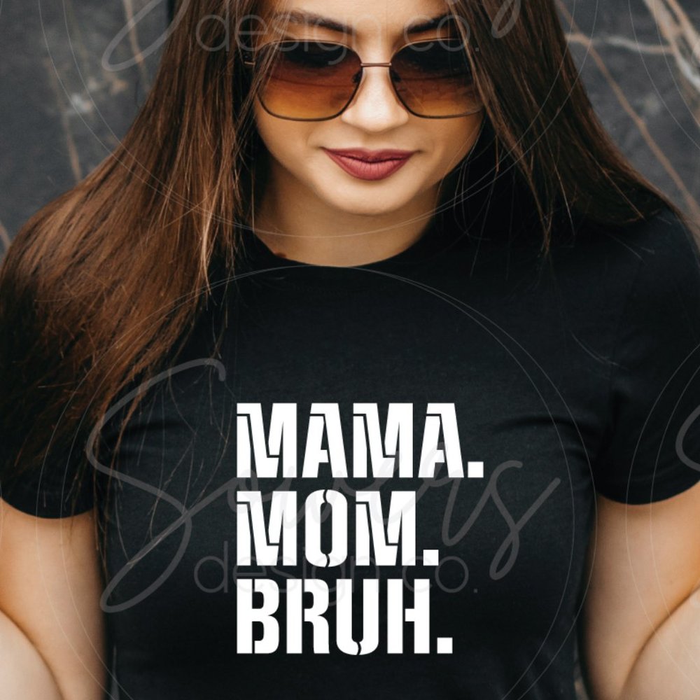 MAMA Graphic Tee